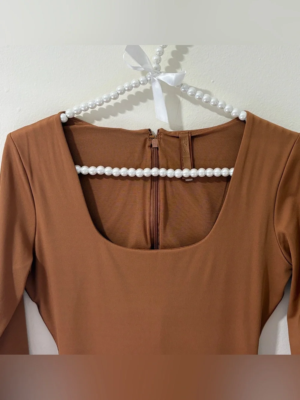 🤎 SKIMS All-In-One Scoop Neck Long Sleeve Onesie | Cocoa | M | 🏷️